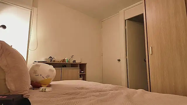 juanasnz99 online show from 10/19/25, 04:35