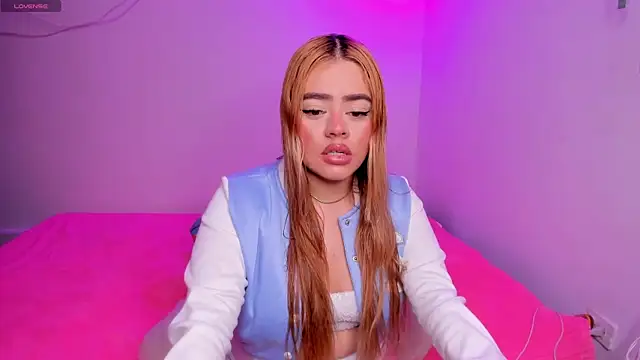 isabella arias1 online show from 01/07/25, 04:29