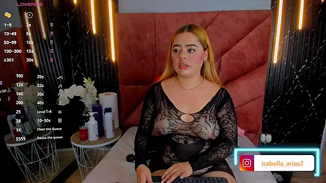 isabella arias1 online show from 03/04/25, 04:06