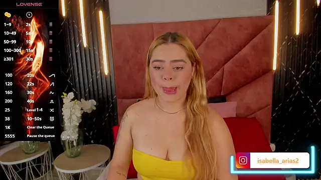 isabella arias1 online show from 03/11/25, 03:59