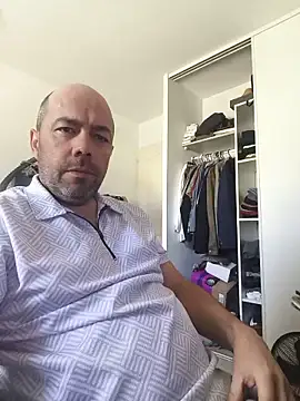Snapshot of veryverybigdick45 chatting on 05/27/26, 10:01 veryverybigdick45 online show from 05/27/26, 10:01