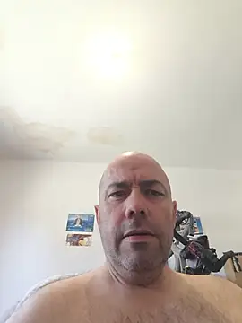 Snapshot of veryverybigdick45 chatting on 05/29/26, 10:35 veryverybigdick45 online show from 05/29/26, 10:35
