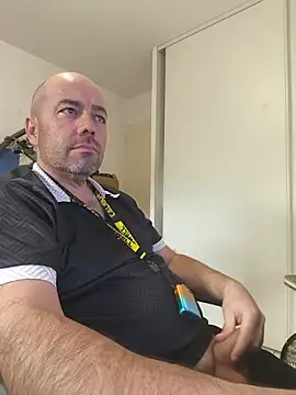 Snapshot of veryverybigdick45 chatting on 05/31/26, 06:42 veryverybigdick45 online show from 05/31/26, 06:42