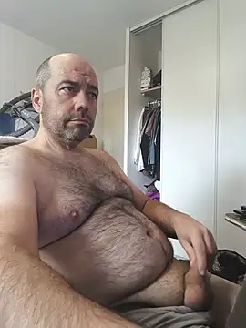 Snapshot of veryverybigdick45 chatting on 06/10/26, 10:14 veryverybigdick45 online show from 06/10/26, 10:14