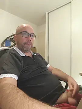 Snapshot of veryverybigdick45 chatting on 06/10/26, 10:19 veryverybigdick45 online show from 06/10/26, 10:19