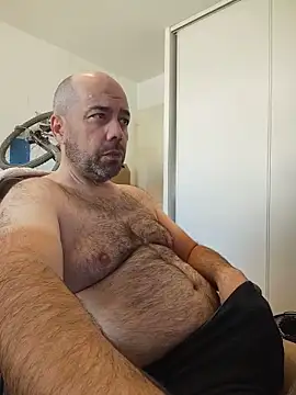 Snapshot of veryverybigdick45 chatting on 06/12/26, 10:14 veryverybigdick45 online show from 06/12/26, 10:14