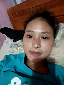 trieungoclnt online show from 10/14/25, 03:35