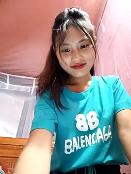 trieungoclnt online show from 10/15/25, 04:01