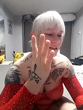 Snapshot of poussichienne chatting on 09/22/25, 08:27 poussichienne online show from 09/22/25, 08:27