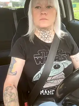 Snapshot of poussichienne chatting on 10/07/25, 10:45 poussichienne online show from 10/07/25, 10:45