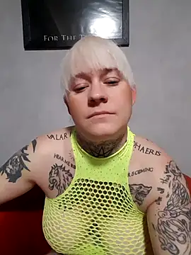 Snapshot of poussichienne chatting on 11/03/25, 04:52 poussichienne online show from 11/03/25, 04:52