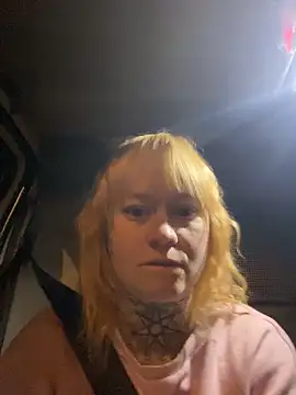 poussichienne online show from 04/25/26, 02:58
