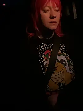 poussichienne online show from 05/18/26, 03:24