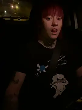 poussichienne online show from 06/17/26, 02:14