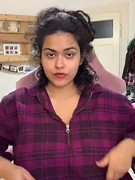 Curvydesifromgermany online show from 11/06/25, 01:23