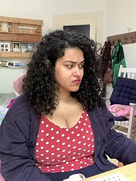 Curvydesifromgermany online show from 05/13/26, 12:13