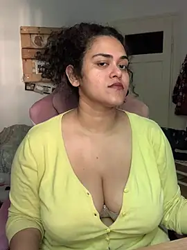 Curvydesifromgermany online show from 06/19/26, 03:27