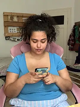 Curvydesifromgermany online show from 07/02/26, 01:28