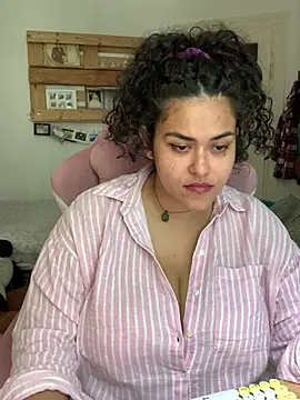 Curvydesifromgermany online show from 07/22/26, 01:03