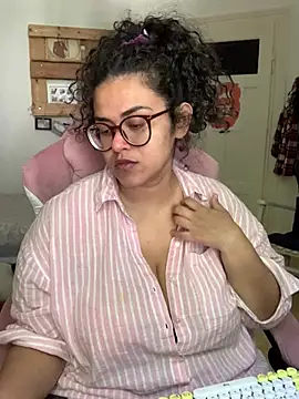 Curvydesifromgermany online show from 07/24/26, 12:47