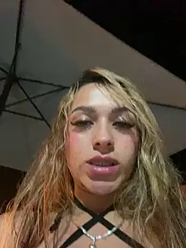 Snapshot of Grrkat chatting on 03/16/25, 04:30 Grrkat online show from 03/16/25, 04:30