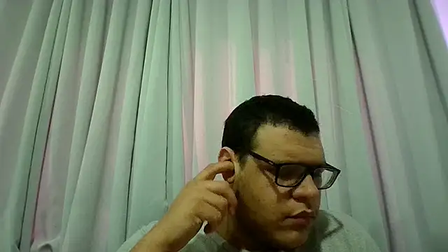 chubbyboy2431 online show from 02/23/25, 02:04