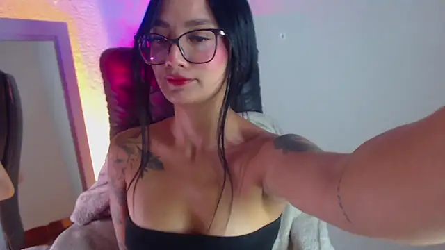 mariiana-diaz online show from 05/20/26, 07:31