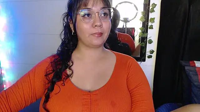Snapshot of Alezapark chatting on 06/23/26, 01:36 Alezapark online show from 06/23/26, 01:36