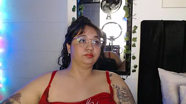 Snapshot of Alezapark chatting on 06/29/26, 10:15 Alezapark online show from 06/29/26, 10:15