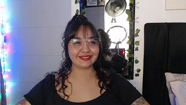 Snapshot of Alezapark chatting on 07/08/26, 02:10 Alezapark online show from 07/08/26, 02:10