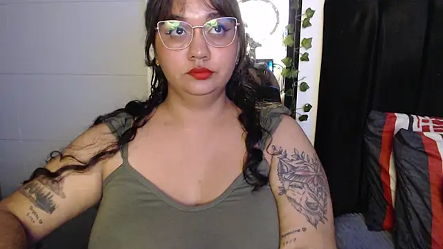 Snapshot of Alezapark chatting on 07/21/26, 01:52 Alezapark online show from 07/21/26, 01:52