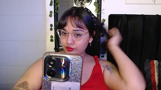 Snapshot of Alezapark chatting on 07/23/26, 03:54 Alezapark online show from 07/23/26, 03:54