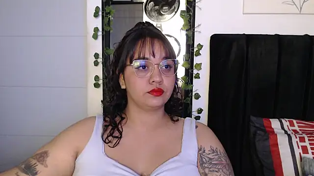Snapshot of Alezapark chatting on 07/26/26, 01:40 Alezapark online show from 07/26/26, 01:40