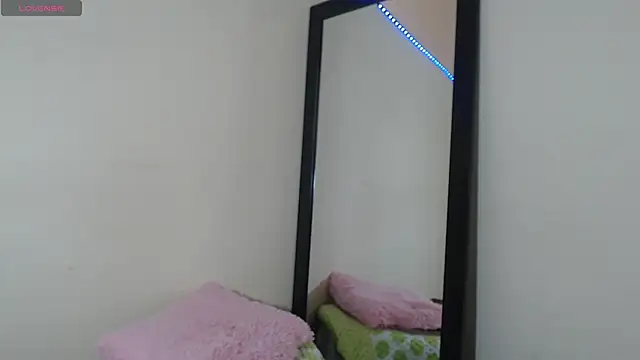 Snapshot of Lukas_strong chatting on 11/22/25, 02:05 Lukas strong online show from 11/22/25, 02:05