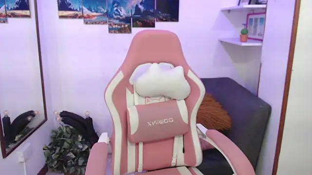 EmmaMyerss  online show from 02/04/25, 10:24
