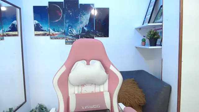 EmmaMyerss  online show from 03/13/25, 11:05