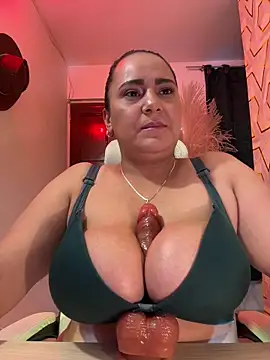 Snapshot of lenny_boobs chatting on 04/01/26, 11:22 lenny boobs online show from 04/01/26, 11:22