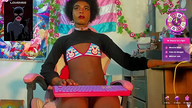 Effy Marinn online show from 10/28/25, 08:29