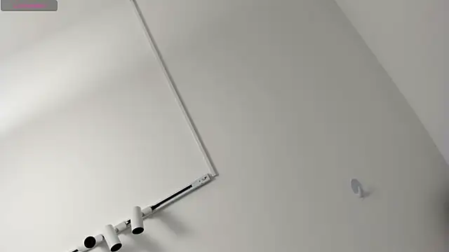 Snapshot of Dei_v_48 chatting on 03/14/25, 07:37 Dei v 48 online show from 03/14/25, 07:37