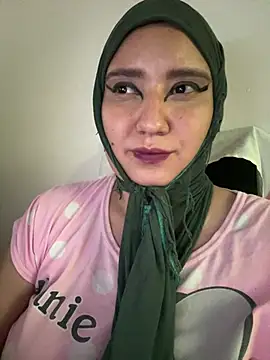hannahayat online show from 07/28/26, 07:39