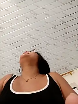 -VICKKY online show from 11/03/25, 02:07