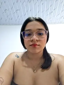 -VICKKY online show from 04/04/26, 02:36