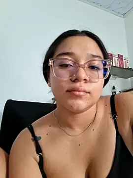 -VICKKY online show from 06/09/26, 07:25