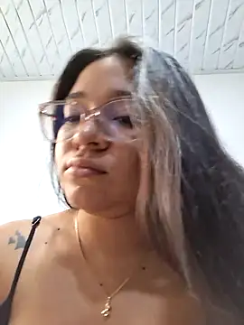 -VICKKY online show from 06/16/26, 01:47