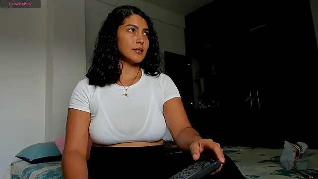 sofiaparker8 online show from 05/20/26, 06:47