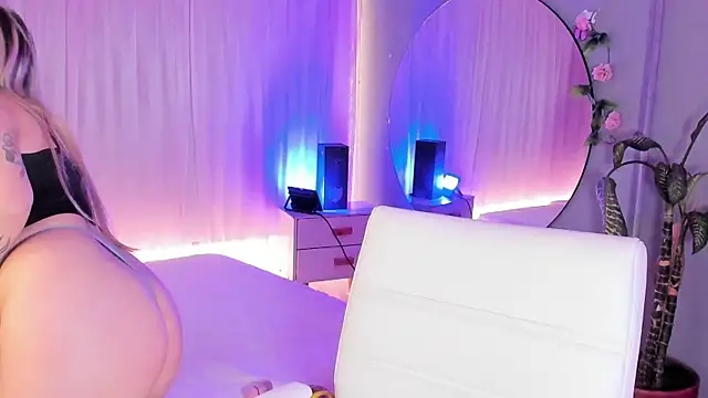 tiffany becker online show from 06/02/26, 01:02