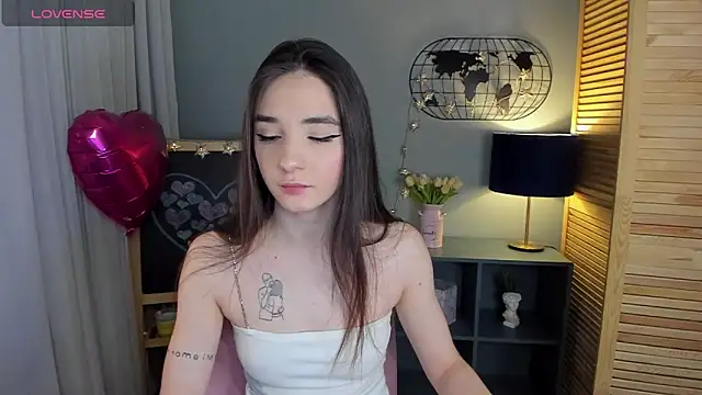 Sarah Grows online show from 02/24/25, 01:46