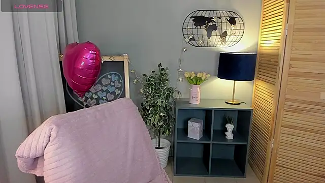 Sarah Grows online show from 03/08/25, 08:22