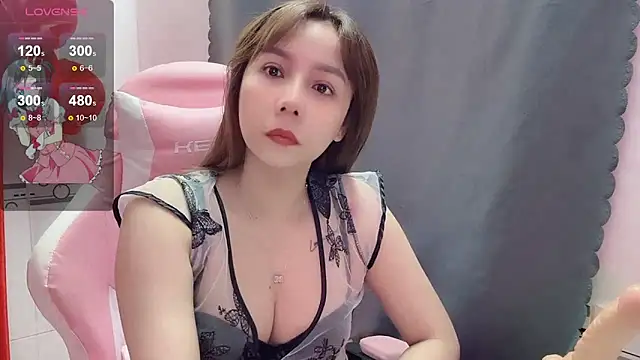 KellyPham22 online show from 01/04/25, 05:37