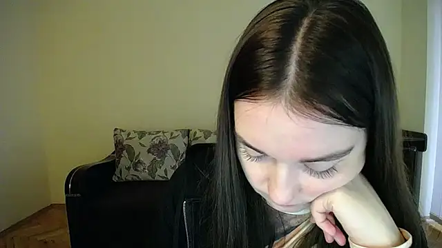 Pretty shy online show from 12/03/24, 01:10